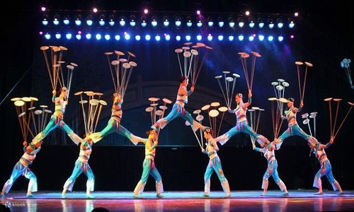 Chinese Acrobatics